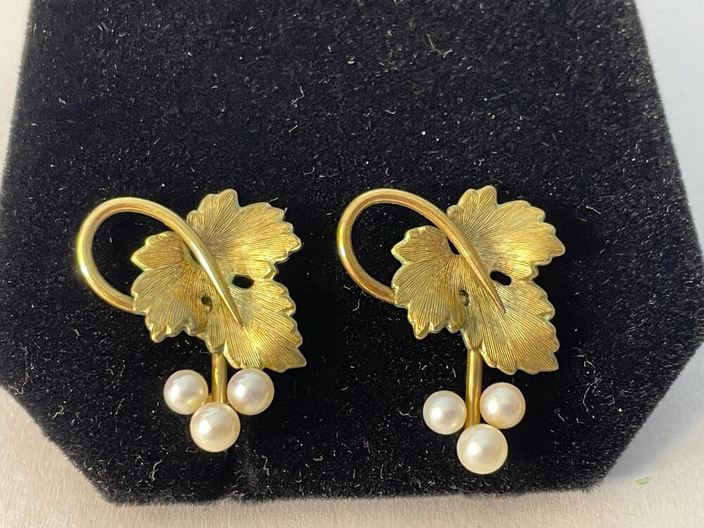 VTG Krementz Gold Plated Pearl Earrings Grape Leaf Screw Back Coquette MCM